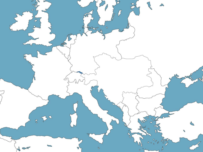 Une carte vierge de l'Europe et d'une partie de l'Asie avec uniquement les lignes de pays délimitées.
