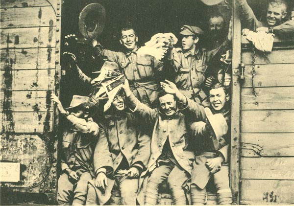 ANZACs arrive in France