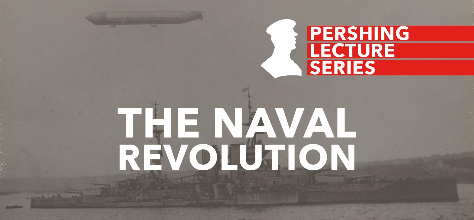 Photo en noir et blanc d'un cuirassé survolé par un zeppelin.