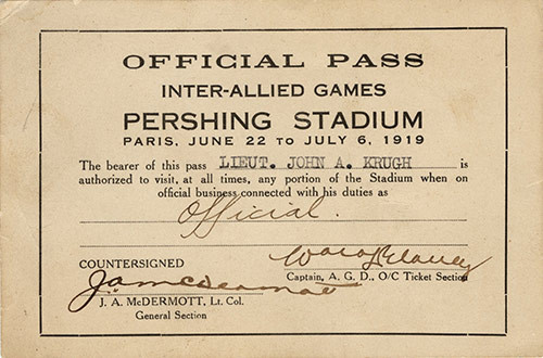 Numérisation d'une carte imprimée avec des polices en bloc. Texte&nbsp;: laissez-passer officiel. Jeux interalliés. Stade Pershing.